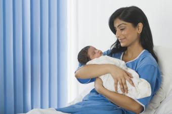  बाळंतपणासाठीच्या खर्चाची चिंता विसरा..भारती हॉस्पिटल मध्ये मोफत सुविधा