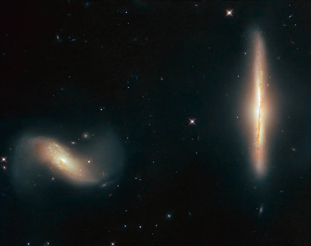 interaksi-dinamis-sepasang-galaksi-oleh-hubble-informasi-astronomi
