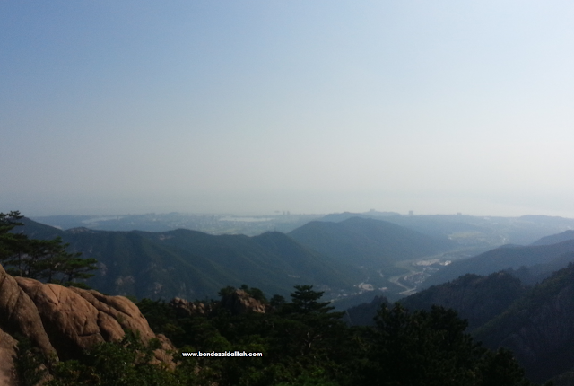 MOUNT SORAK, GUNUNG TERCANTIK DI KOREA, POKOK MAPEL, GUNUNG TERTINGGI, MT SORAK, KERETA KABEL, CABLE CAR DI MOUNT SORAK,  POKOK PAIN, Gwongeumseong Fortress, Seorak Sogongwon Cable Car, Seoraksan National Park (Oeseorak; Outer Seorak), Hotel Hanwha Resort, Seorak, MUSIM LURUH DI KOREA, PERCUTIAN MUSIM LURUH, MAKANAN KOREA,