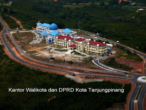 Bendahara dan Verifikasi (Praktek Keuangan Daerah): Kantor 