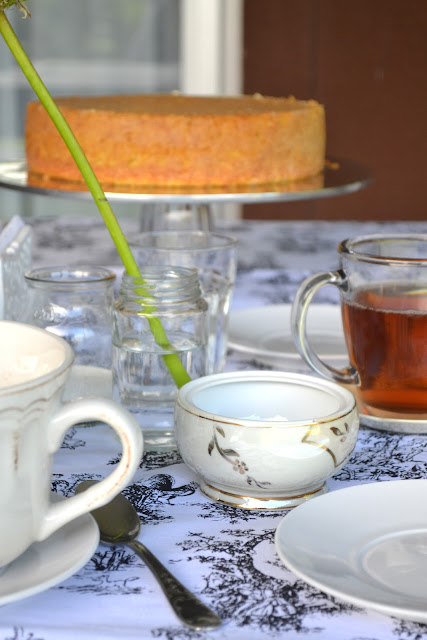 Té para tres (con torta de mandarina)