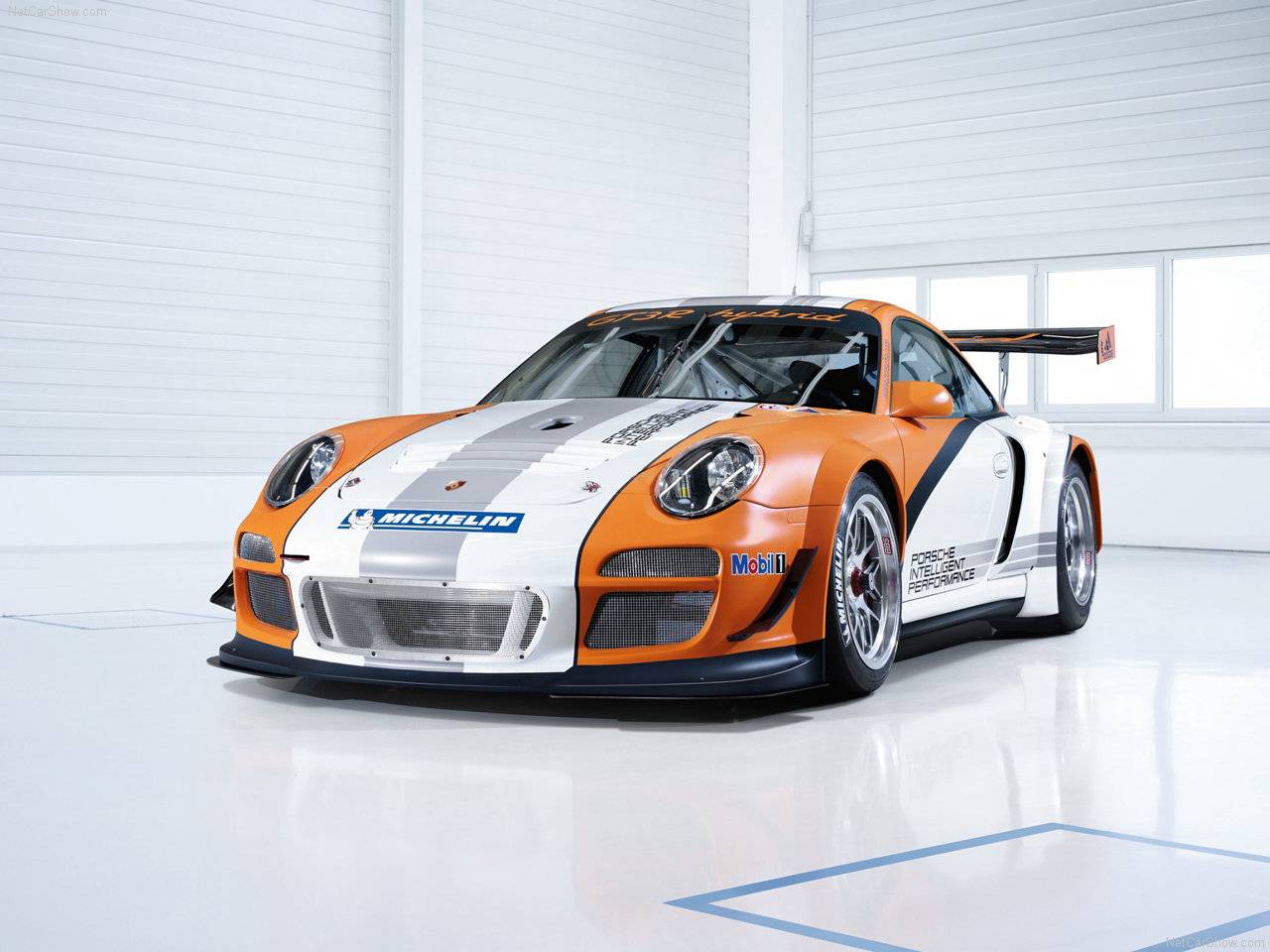 Porsche 911 GT3 R Hybrid 2011