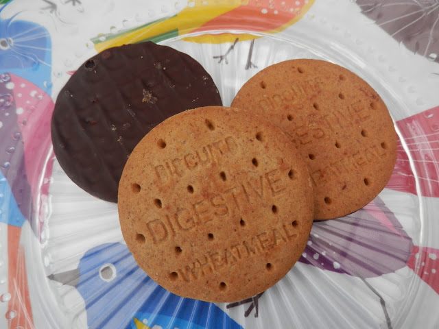 Vegan Junk Food, Aldi Belmont Dark Chocolate Digestive Biscuits.  secondhandsusie.blogspot.co.uk