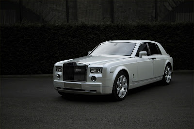 2009 Rolls Royce Phantom Project Kahn Pearl White - Front Angle