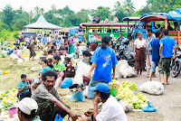 Aktifitas Pasar Rabu Kecamatan Boawae