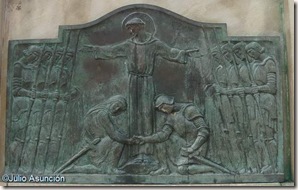 Relieve de la concordia - Monumento a San Francisco de Asís