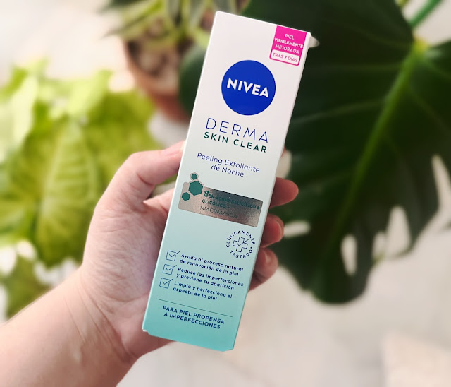 Caja del exfoliante derma skin de nivea