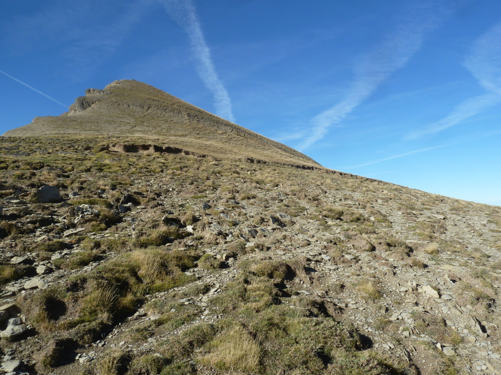 QUIMBOA BAJO (2-071m) y PINARÉ, 2.017m (Una travesía por lug P1240323%20%28FILEminimizer%29