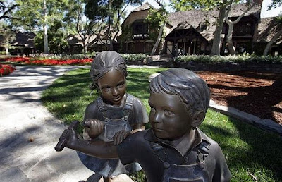 neverland ranch 51 Neverland, kediaman Michael Jackson