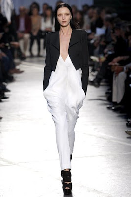 Fashion Runway : Givenchy Spring / Summer 2010 Paris Fashion Week