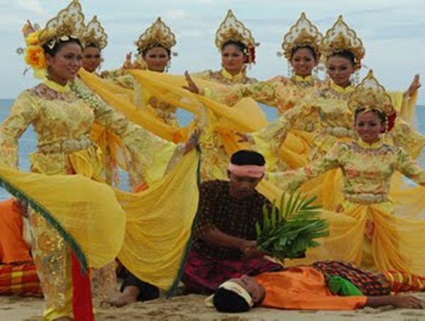 TARIAN ULEK MAYANG KINI SEBAGAI HIBURAN  Berbaloi di 