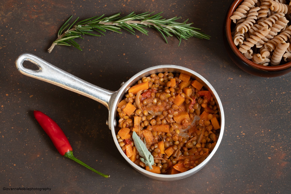 Ragù di lenticchie e funghi secchi