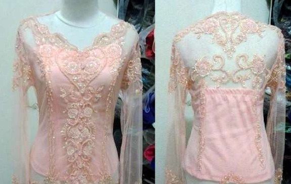 21 model kebaya modern untuk wisuda warna peach bagus 