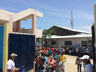 Манта Эквадор вход на избирательный участок 19 февраля 2017 года 