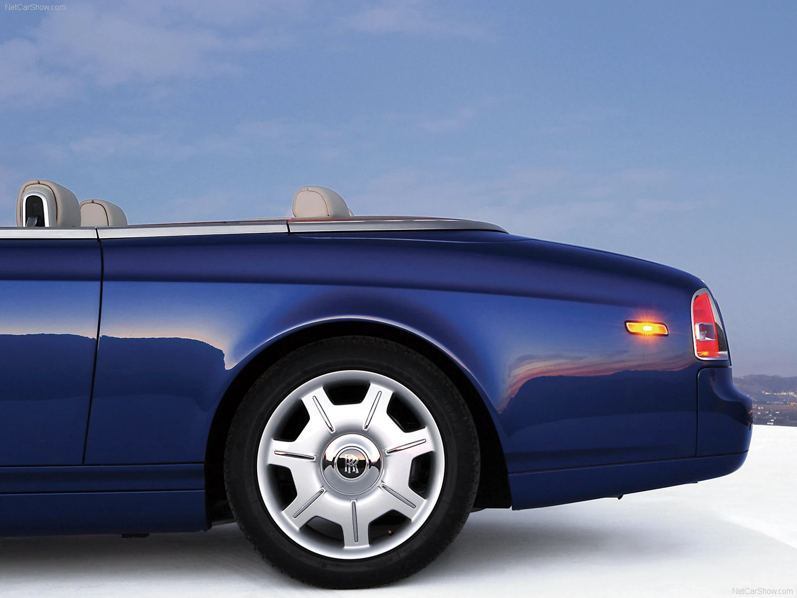 Hình ảnh xe siêu sang Rolls-Royce Phantom Drophead Coupe 2008 & nội ngoại thất