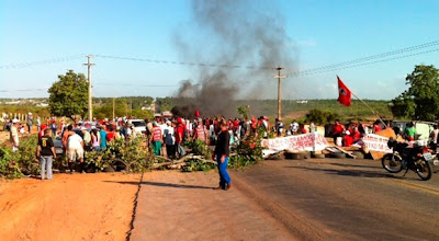 BR 222 INTERDITADA NA LOCALIDADE DE CROATÁ