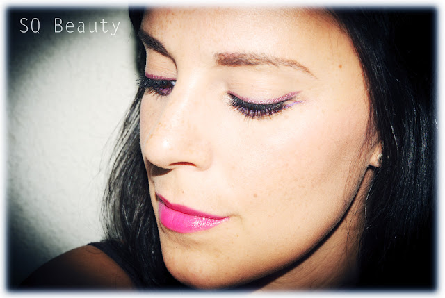 Tres sombras Tres eyeliner, dorado, azul, morado, Three eyeshadows Three eyeliners, gold, glue, purple, Silvia Quirós