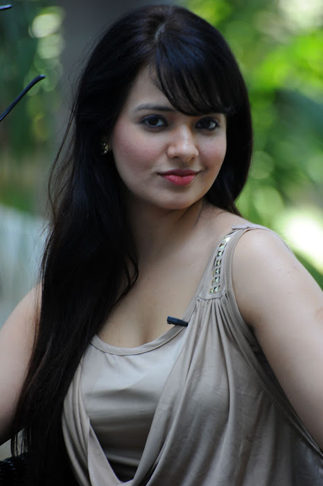 saloni , saloni new actress pics