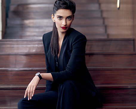 Gorgeous Sonam kapoor's new look For Cosmopolitan