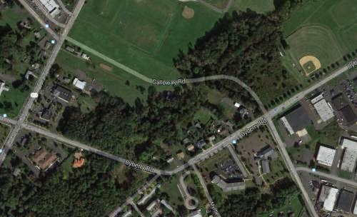 Pennsylvania Witness Describes Low Flying Triangle Ufo