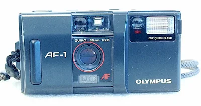 Olympus AF-1, Front