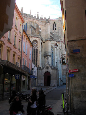 La cathédrale de Narbonne depuis la rue Violet le Duc