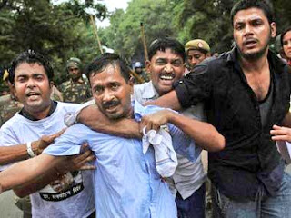 ARVIND KEJRIWAL IN A FIGHT