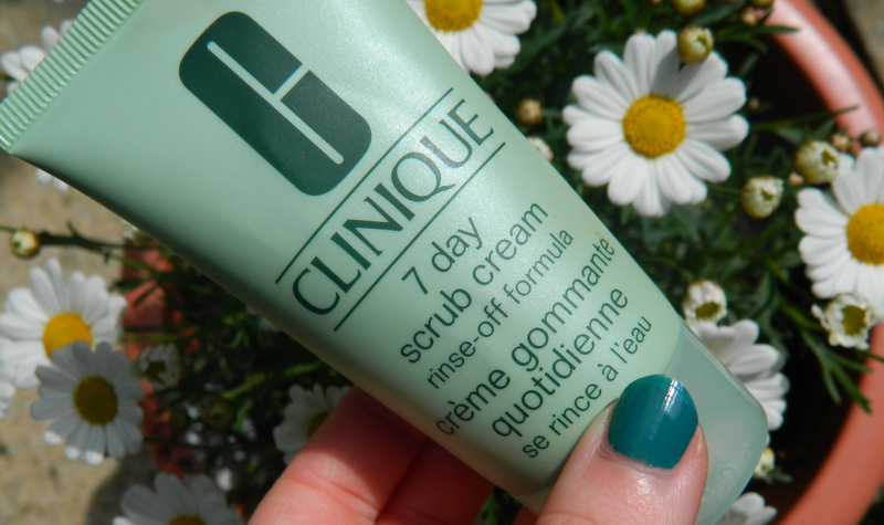 Review: Clinique 7 Day Facial Scrub