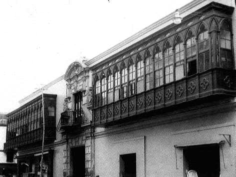 Casa de Pilatos con balcones antiguos