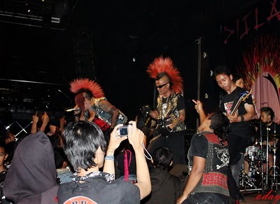 Crust Punk Fashion on Band Crust Asal Bandung Dengan Eksistensi Dan Konsisten Di Musick Punk