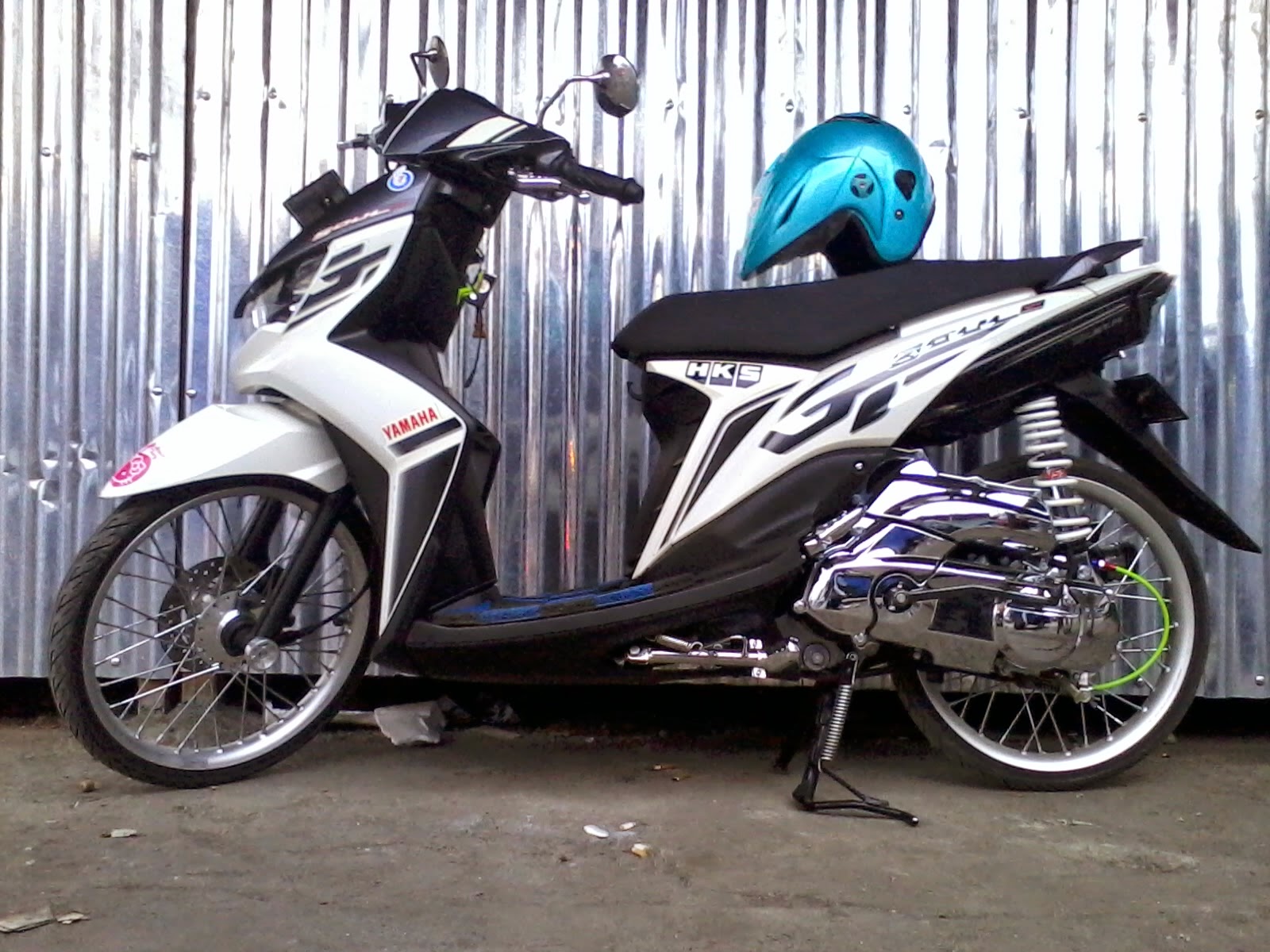 Modifikasi Mio Soul GT Velg 17 Blus