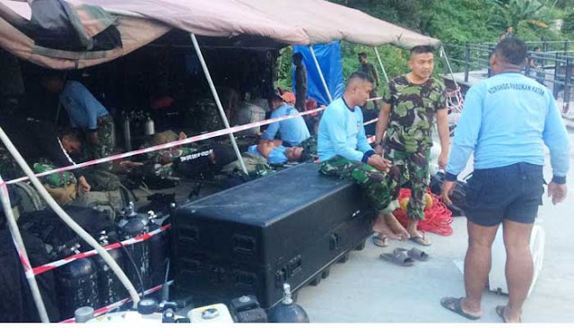 Cari Korban Kapal Tenggelam di Danau Toba Dua Tim Kopaska Diturunkan