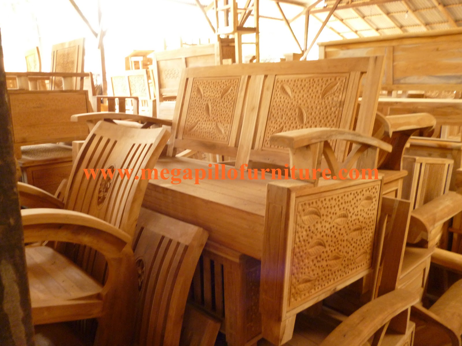 Kursi Dari Bahan Kayu Jati Dengan Design Seperti Kursi | Model Rumah ...