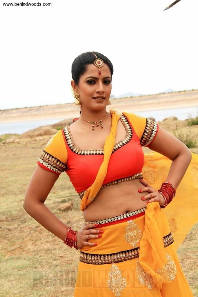 Varalakshmi Sexy Navel Show-Hot and Sexy Photos | Yup Tamilan
