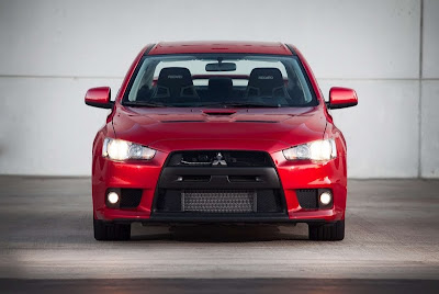 2010 Mitsubishi Lancer Evolution GSR Front View