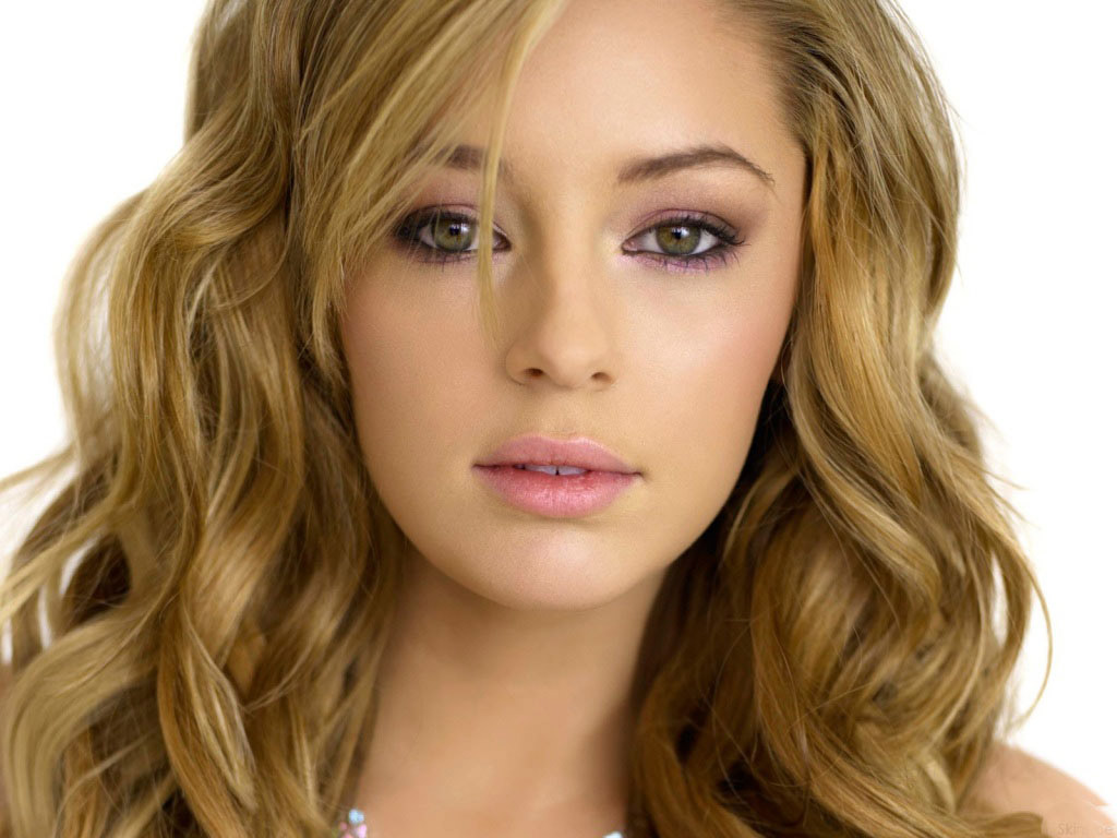 Keeley Hazell