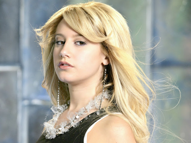 Ashley Tisdale Hd Wallpapers Free Download