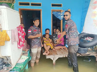 Banjir Kepung Kabupaten Bekasi : Grib Jaya Kecamatan Babelan Giat Baksos Korban Banjir