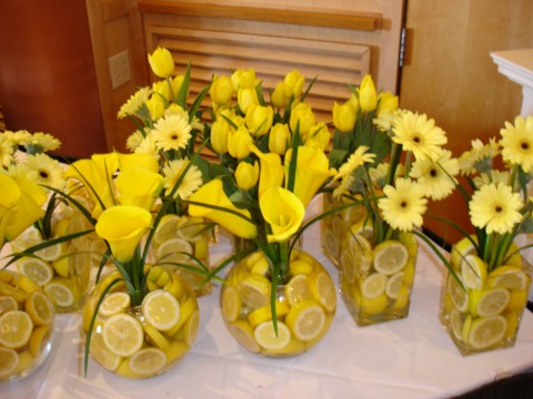 yellow centerpieces for weddings