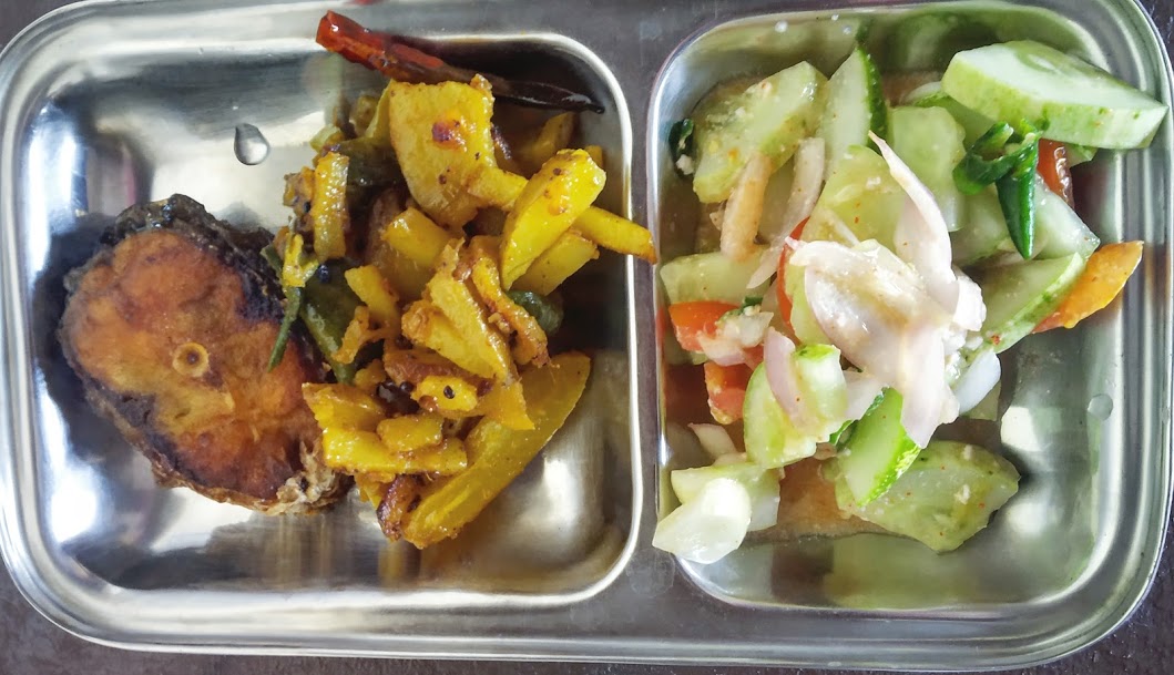 Machha Bhaja, Aloo Bhaja, Salad for Pakhala