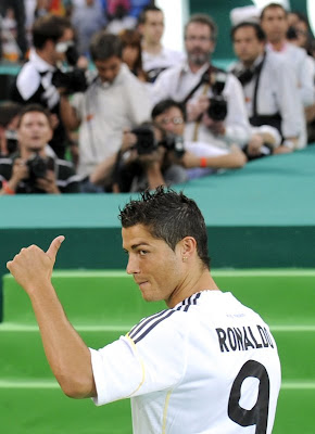 Cristiano Ronaldo Real Madrid - CR9 - Posters