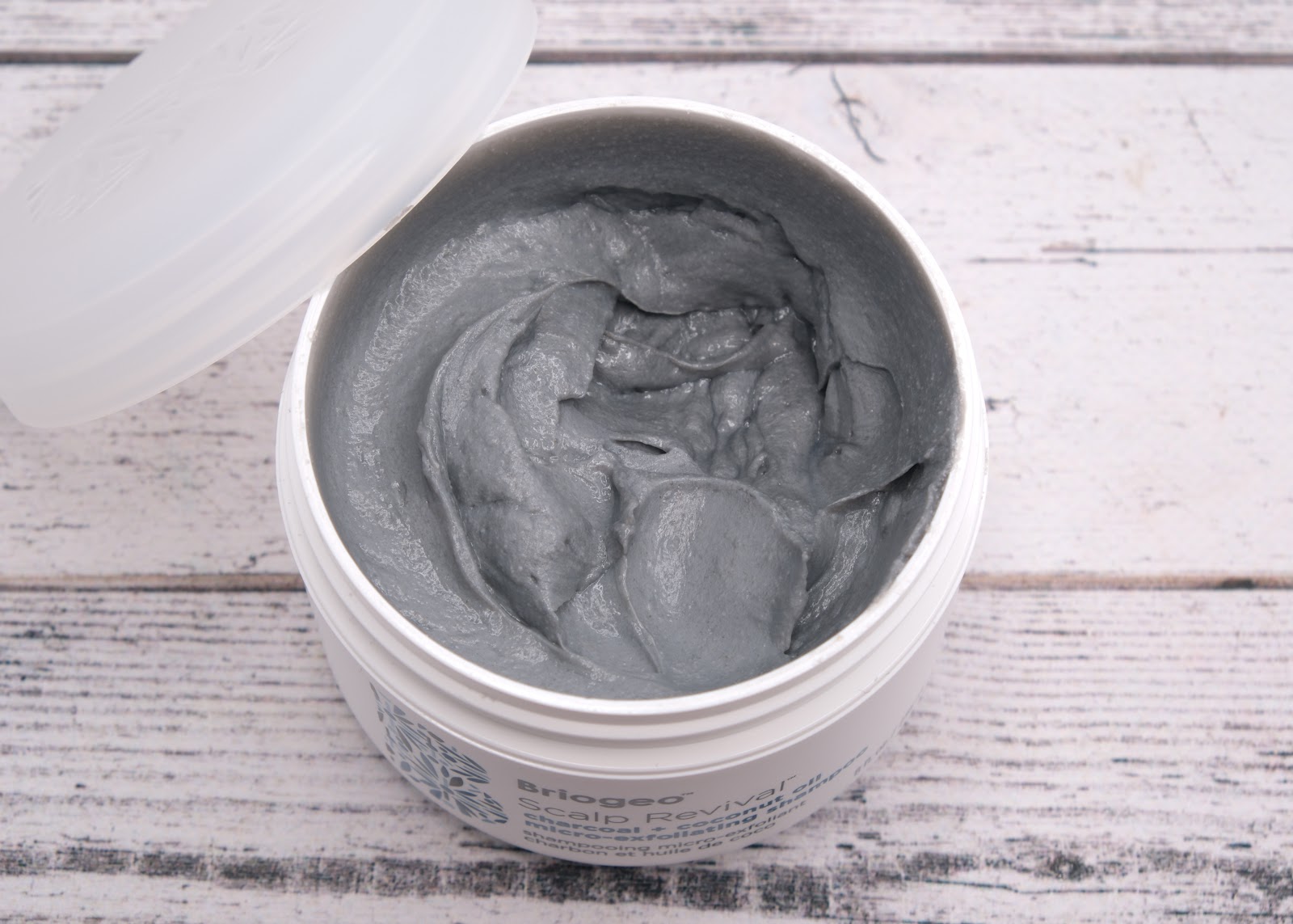 Briogeo | Scalp Revival Charcoal + Coconut Oil Micro-Exfoliating Shampoo: Review