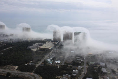 Pemandangan Awan Tsunami Yang Indah [ www.BlogApaAja.com ]