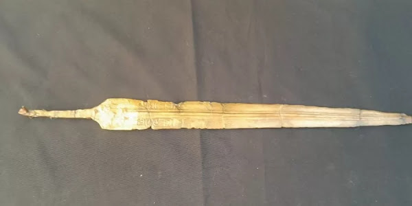 Arqueólogos Descobrem Espada de 3 Mil Anos com Insignia de Faraó da Bíblia no Egito