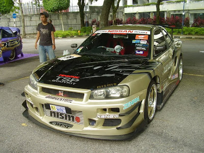 putra skyline r34