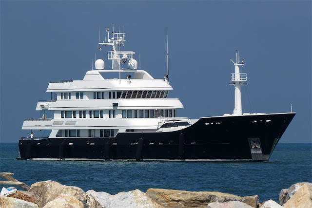 Yacht Grand Rusalina, ex Ulysses, IMO 1007354, porto di Livorno