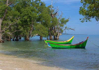 lhok mee pantai pasir putih aceh