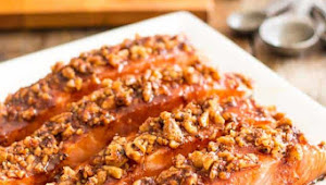 MAPLE WALNUT CRUSTED SALMON 