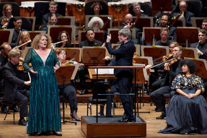 Photo: The San Francisco Symphony with Music Director Esa-Pekka Salonen, perform a program including the World Premiere of “Push” by Emerging Black Composers Project winner Trevor Weston, and “Symphony No. 2” by Gustav Mahler, with soprano Golda Schultz, mezzo-soprano Michelle DeYoung, and the San Francisco Symphony Chorus. At Davies Symphony on Thursday night, September 29, 2022. (Photo by Stefan Cohen)