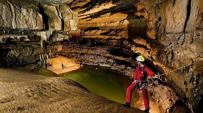 Mengenal Speleologi, Ilmu yang Mempelajari Gua-gua di Bumi